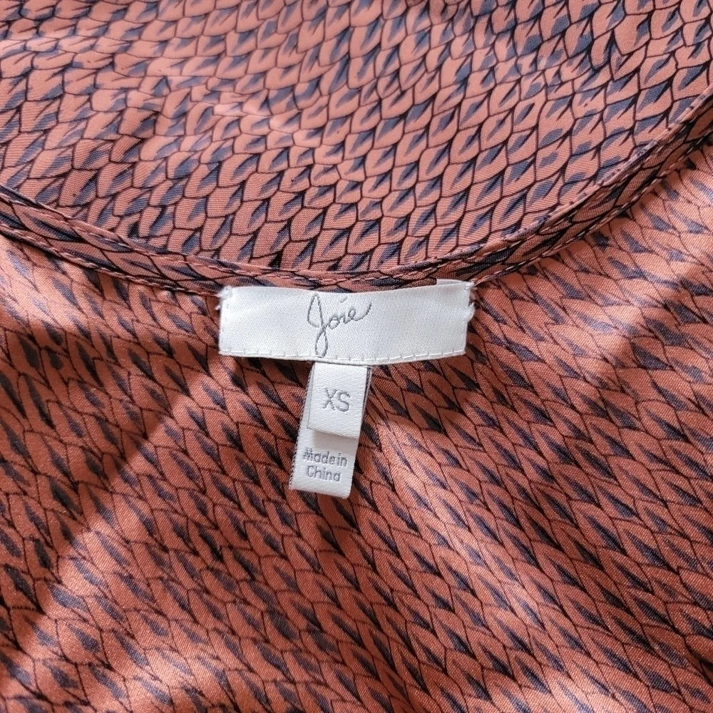 Joie 100% Silk Burnt Orange Geometric Sleeveless Blouse Size XS - Picture 7 of 11